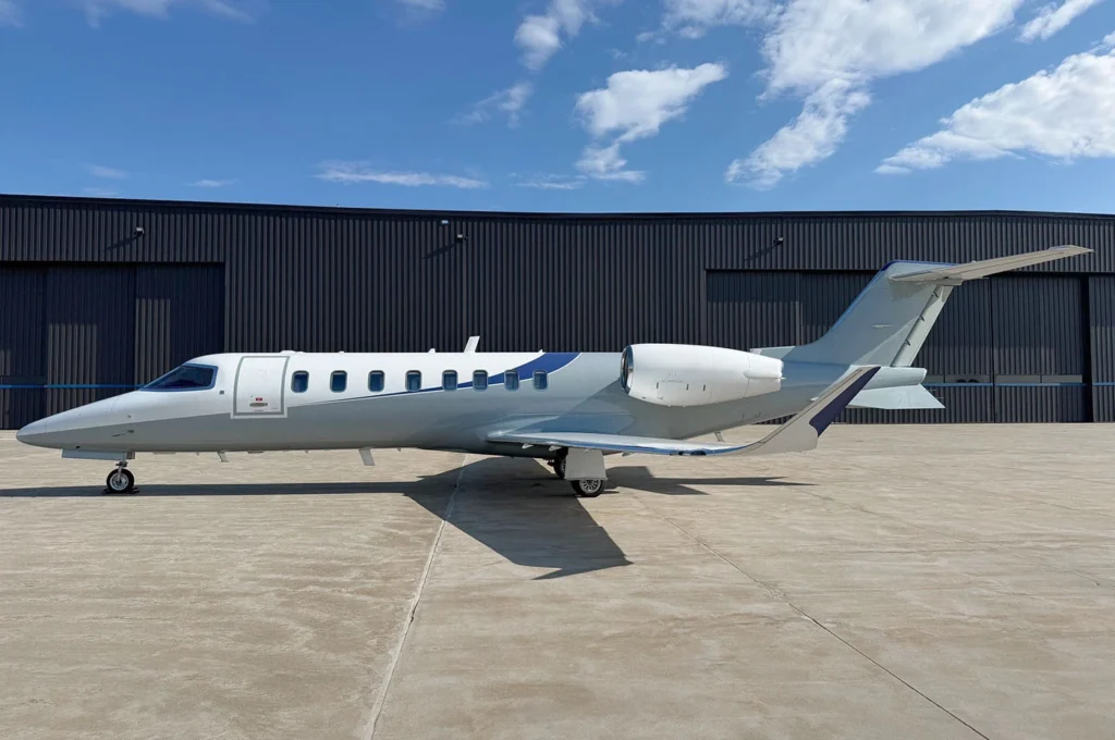 Learjet 74 45578 Exterior.jpg