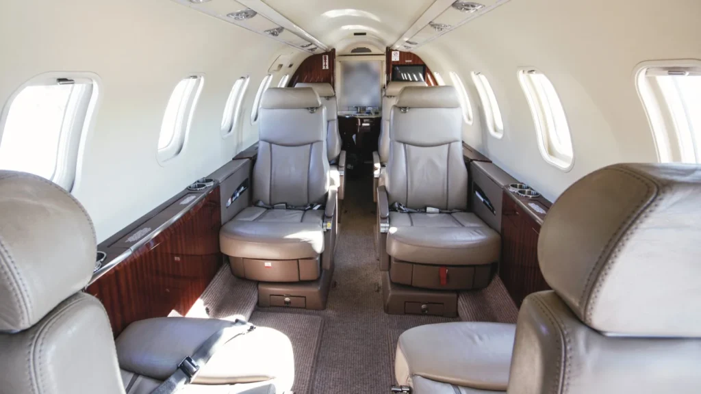 bombardier learjet 40 1